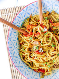 Nouilles Chinoises Legumes Et Lait De Coco Cuisine Recettes De Cuisine Cuisine Asiatique