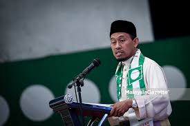 Pas.muka tak malu.3 orang je hahaha mampuss.tu jelah upah yang pas selangor dapat untk cuci segala najis babi yang ada dalam pakatan rakyat. Gagasan Sejahtera Sasar 6 Kerusi Dun Di Selangor Malaysiagazette