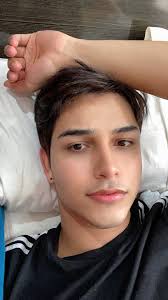 Erik Muñoz (@ErikMuo64258128)