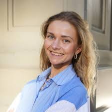 Deena John's Instagram, Twitter & Facebook