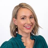 Amy Mace's Instagram, Twitter & Facebook