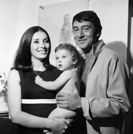 Framed Print of Vidal Sassoon and Family in Flat, 1969 Print. Framed Print from Memory Lane