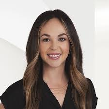 Ashley Oviedo's Instagram, Twitter & Facebook