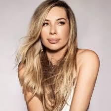 Alexandra Bishop's Instagram, Twitter & Facebook