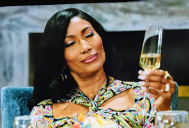 TV Show Character Relationships and Plot Discussion