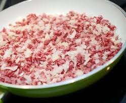 Schwabische Wurstknopfle Mit Einer Zwiebelschmelze Und Kartoffelsalat Kartoffelsalat Zwiebelschmelze Rezepte