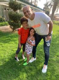 أشرف بن شرقي فى الوقت الذي استدعي فيه نادي الزمالك، وكيل المغربي أشرف بن شرقي صانع ألعاب الفريق لعقد جلسة بينهما والاتفاق على التجديد له بعد الحصول على توقيع الثنائي محمود الونش وأحمد زيزو. Ù†Ø¬Ù„ Ø­Ù…Ø§Ø¯Ø© Ø·Ù„Ø¨Ø© Ø³Ø§Ø³ÙŠ ÙŠÙ…Ø´ÙŠ ÙˆØ¹Ù„Ø§Ø¡ Ø³Ø¨Ø¨ Ø§Ù„Ù‚Ø§Ø¶ÙŠØ© Ù…Ù…ÙƒÙ† ÙˆÙ…Ø¨Ø­Ø¨Ø´ Ø§Ù„Ø£Ù‡Ù„ÙŠ ØµØ­Ø§ÙØ© Ø§Ù„Ø¬Ø¯ÙŠØ¯ Ø±ÙŠØ§Ø¶Ø©