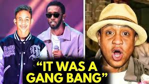 Breaking Apples After Bicep Workouts #raw #strength #applefruit