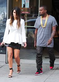 Канье уэст показал первую вещь из совместной линии yeezy gap. Kim Kardashyan Odevaet Dochku Nort V Stile Kane Uesta Hello Russia