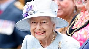 Queen's 'determination to serve her country to the end' shown by  heartbreaking act