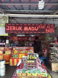 Malaysia's 'pearl of the orient' carries a natural beauty and cultural splendour like no other place. 8 Must Buy Souvenirs In Penang Before You Leave