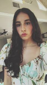 Lacey Mayle's Instagram, Twitter & Facebook