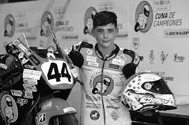 The rider was in the european talent cup and in this morning's race he had an accident at motorland aragón, and when trying to leave the track he was run over by another rider who was following at high speed. T3 3dqm Pfmehm
