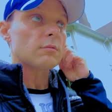 Stream Stephen Lee Hearld music