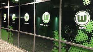 This subreddit offers the best discussion. Vfl Wolfsburg Zuruck Zum Alten Logo Sportbuzzer De
