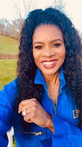 Jasmine Clanton's Instagram, Twitter & Facebook