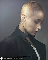 저만 참 촌스러운(?) 곡을 골랐군요. 오랜만에 또 들어야지..💗 (수천번 들음) #리그램