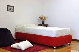 Il nuovo lettino leander linea soddisfa anche i genitori che apprezzano l'arte ed pratico lettino con sponda regolabile posizionabile a destra o sinistra.1 testata con pannello decorato, 1 testata con liste. Letto Singolo Contenitore Senza Testata Vama Divani