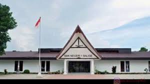 Sd mi smp mts sma smk ma. Jadilah Legenda Lirik Lagu Alumni Smk N 1 Balige Hut Ri 72 Youtube