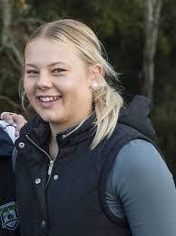 Jessica Jahnke's Instagram, Twitter & Facebook