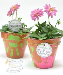 This year, send mother's day flower delivery, gifts, and arrangements to mom that remind her of what a great mom she has been over the years. Mother S Day Plant Gift Idea Printable Three Kids And A Fish Diy Gifts For Kids Mother S Day Gift Baskets Mothers Day Plants