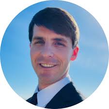 Taylor Wills's Instagram, Twitter & Facebook