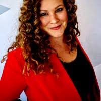 Julia Snow's Instagram, Twitter & Facebook