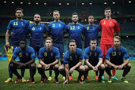 Spelen börjar med damernas fotboll. Laul Stryk Fotbollen Fran Os Programmet Kalle Anka Turnering
