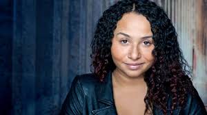 Singer-Songwriter Beauty in the Riot Knows How To Charm Her Audience