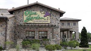 Contacting olive garden customer service center olive garden is the casual dining arm of parent company darden, owner of red lobster and longhorn steakhouse. Darden Boosts Hourly Pay For Restaurant Workers