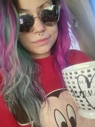 Maureen Blum's Instagram, Twitter & Facebook