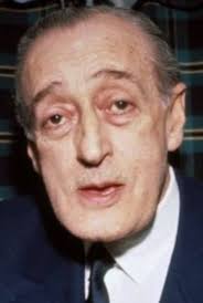 Ormai per me il trapasso è na pazziella; è nu passaggio dal sonoro al muto.  E quanno s'è stutata 'a lampetella significa ca ll'opera è fernuta e 'o  primm'attore s'è ghiuto a