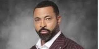 Criticism of Eva's behavior towards her mom and Leslie