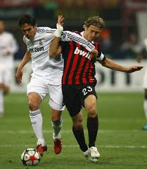 Select from premium real madrid v . Massimo Ambrosini Kaka Massimo Ambrosini And Kaka Photos Zimbio