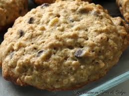Delicieux Biscuits Aux Bananes Moelleux Et Gouteux Avec Du Gruau Chocolat Et Noix Je Les Recommande Fortement Bisc Desserts With Biscuits Desserts Food