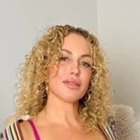 200+ "Hoxsie" profiles