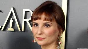 O embate do governo Bolsonaro com Petra Costa