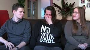 Vanavond zie je weer een nieuwe aflevering van 'steenrijk, straatarm' om 20:30 uur bij sbs6! In Steenrijk Straatarm Helpen Twee Kinderen Hun Moeder Rond Te Komen Linda Nl