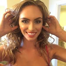 Marylu Gomez (maryluartistry)