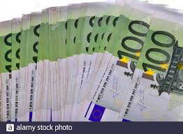 Einsendeschluss ist der 31.12.2021 um 24 uhr. 1000 Euro Schein Auf Weissem Hintergrund Stockfotos Und Bilder Kaufen Alamy