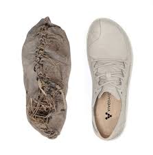 Lesen sie alles über orthopädische schuhe, wann sie benötigt werden und was sie beachten müssen. Die Ersten Schuhe Unserer Vorfahren Wurden Einfach Erfunden Um Vor Schnitten Und Kalte Zu Schutzen Ohne Storende Schnittchen Minimalistisches Design Neuzeit