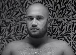 Mihai bendeac este un actor de comedie roman, absolvent al universitati nationale de arta teatrala si cinematografica din bucuresti. Mihai Bendeac Apare In Primul Clip After What Super Bored Videoclip