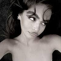 Stacey Edge's Instagram, Twitter & Facebook