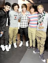 Não hospedamos nenhum arquivo ou ficheiro de áudio e músicas, apenas indicamos serviços terceiros onde é possível fazer downloads de músicas ou cds e álbuns completos. Pin De Lyndsey Mcaninch Em What Makes Me One Direction Musicas One Direction Fotos Cantores