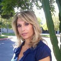 Julie Feaster's Instagram, Twitter & Facebook