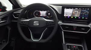 O espaço e a ergonomia. Neuer Seat Leon 2020 Premiere Autogefuhl