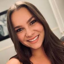 Kayla Gustafson's Instagram, Twitter & Facebook