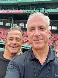 Dan Roche's Instagram, Twitter & Facebook