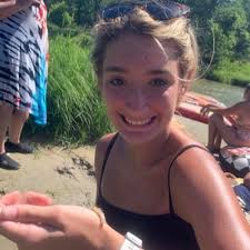 Julia Mclain's Instagram, Twitter & Facebook