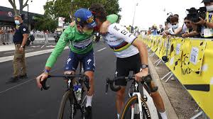 The nearly flat 207km stage from muranwoo on friday promised to be one of the two remaining opportunities for. Tour De France 2021 It Rattled Him Bradley Wiggins Warns Mark Cavendish The Green Jersey Isn T Won Yet Eurosport